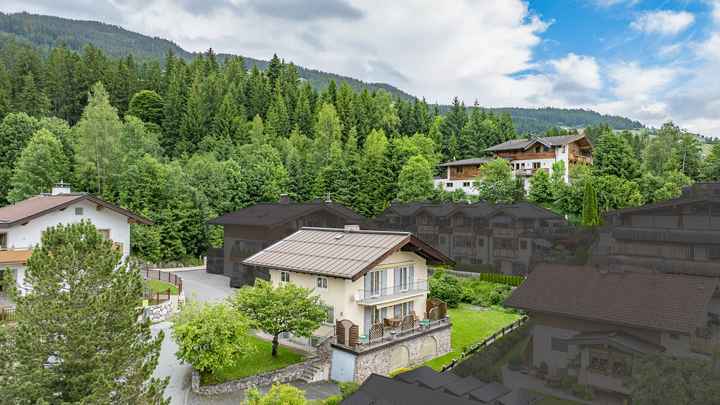 Baugrundstück mit Altbestand in sonniger Ruhelage