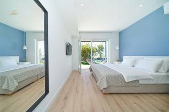 Thumbnail von Moderne Villa mit Swimmingpool