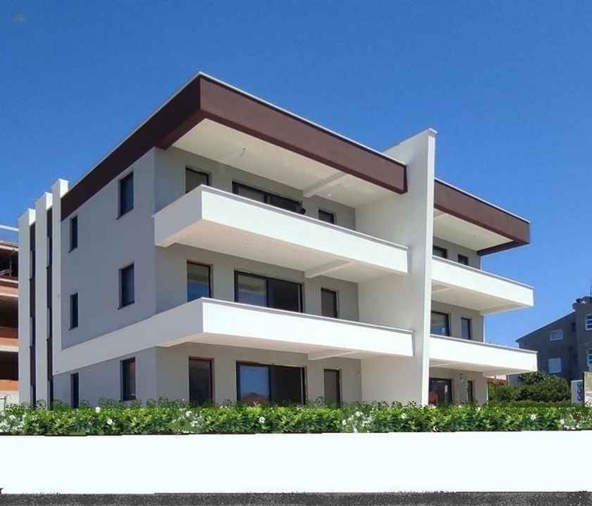 Moderne Neubauwohnung nahe dem Meer