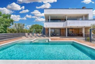 Thumbnail von Moderne Villa mit Pool und Blick auf das Meer bei Fazana, Region Pula