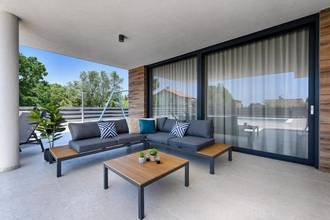 Thumbnail von Moderne Villa mit Pool und Blick auf das Meer bei Fazana, Region Pula