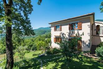 Thumbnail von Mediterrane Villa mit Swimmingpool und Blick ins Grüne und auf das Meer