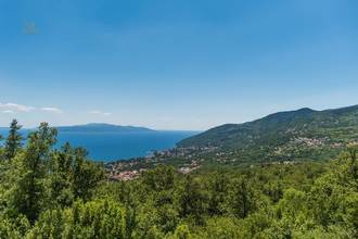 Thumbnail von Mediterrane Villa mit Swimmingpool und Blick ins Grüne und auf das Meer