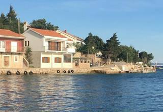 Thumbnail von Haus in traumhafter Lage in der 1. Reihe zum Meer, Region Lukovo Sugarje