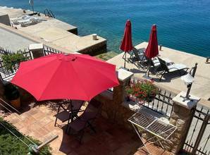 Thumbnail von Haus in traumhafter Lage in der 1. Reihe zum Meer, Region Lukovo Sugarje