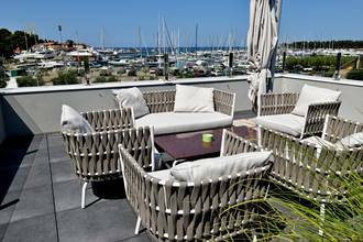 Thumbnail von Moderne Villa mit vier Wohneinheiten in außergewöhnlicher Lage direkt am Yachthafen