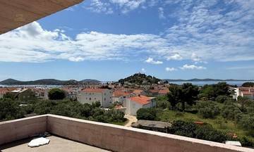 Thumbnail von Moderne Doppelhaushälfte mit schönem Meerblick und Pool