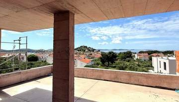 Thumbnail von Moderne Doppelhaushälfte mit schönem Meerblick und Pool