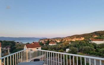 Thumbnail von Modernes Haus mit Pool und Meerblick