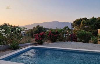 Thumbnail von Modernes Haus mit Pool und Meerblick