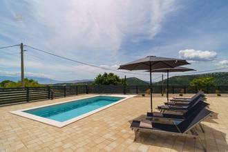 Thumbnail von Moderne Villa mit Swimmingpool und Meerblick in ruhiger Umgebung