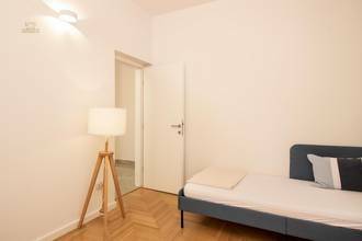 Thumbnail von Modern eingerichtete Wohnung mit schönem Meerblick