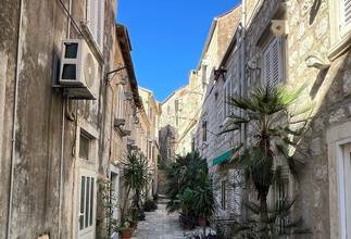 Thumbnail von Mediterranes Steinhaus in attraktiver Lage - zur Renovierung