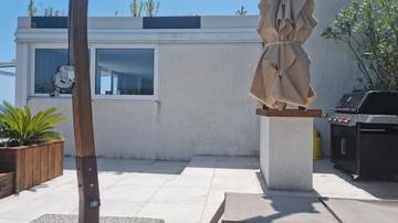 Thumbnail von Luxuriöses Penthouse mit privater Dachterrasse und traumhaftem Meerblick