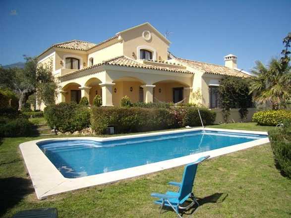 Luxus-Villa in La Quinta R2778737 
