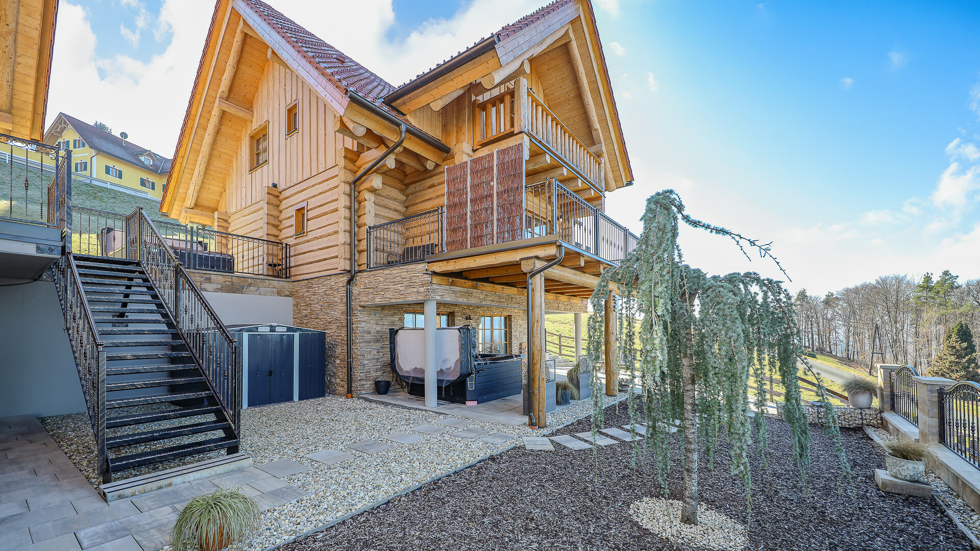 Thumbnail von Blockhaus-Chalet A mit traumhaftem Ausblick in idyllischer Ruhelage