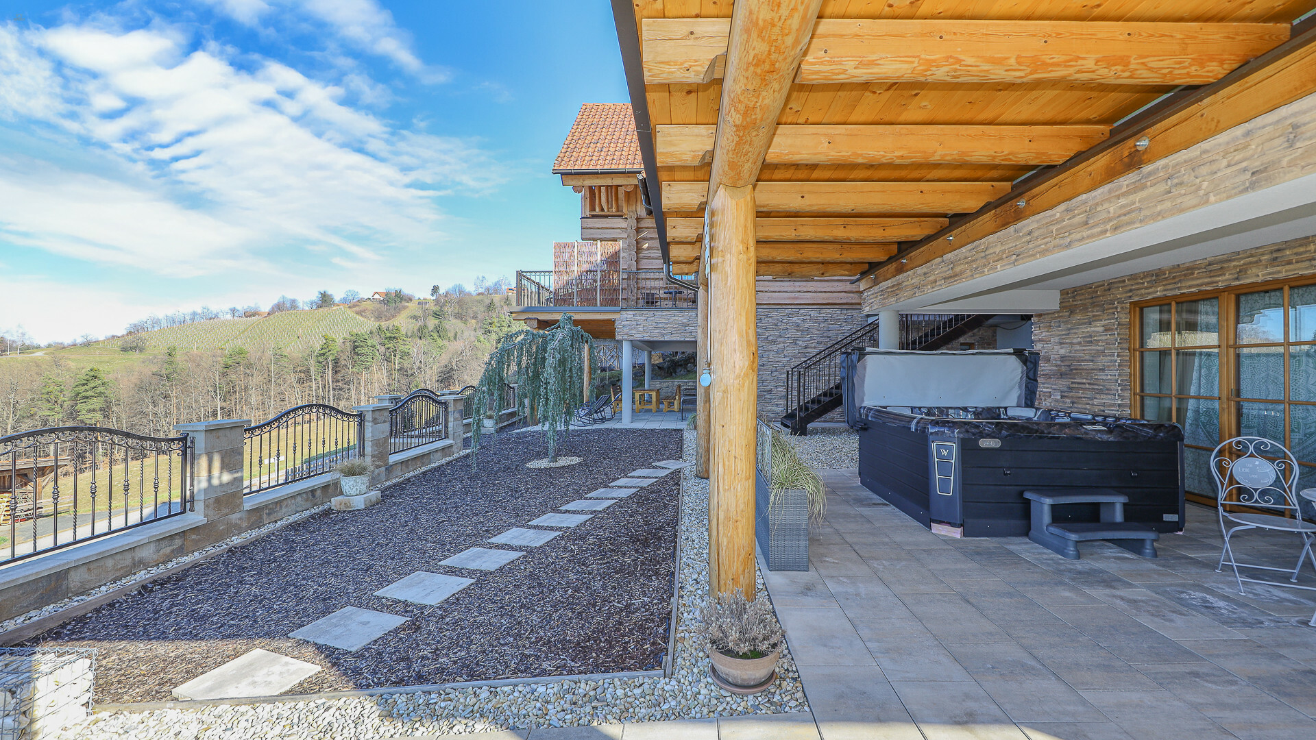 Thumbnail von Blockhaus-Chalet A mit traumhaftem Ausblick in idyllischer Ruhelage