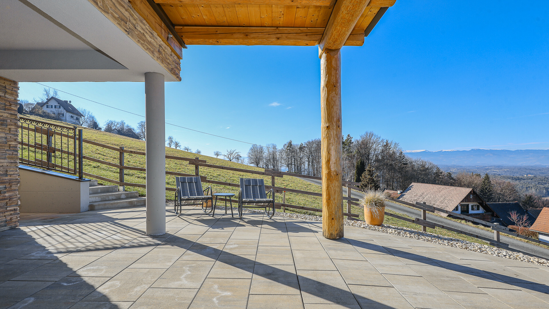 Thumbnail von Blockhaus-Chalet A mit traumhaftem Ausblick in idyllischer Ruhelage