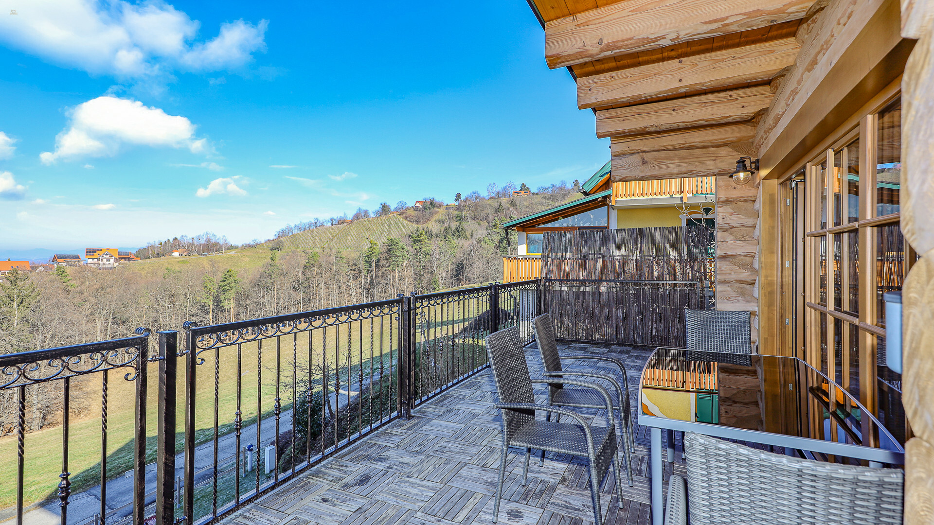 Thumbnail von Blockhaus-Chalet A mit traumhaftem Ausblick in idyllischer Ruhelage
