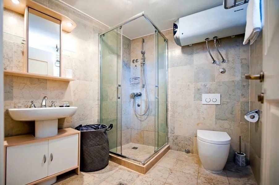 Thumbnail von Stadthaus mit 4 Studios und einer Dachterrasse mit Meerblick