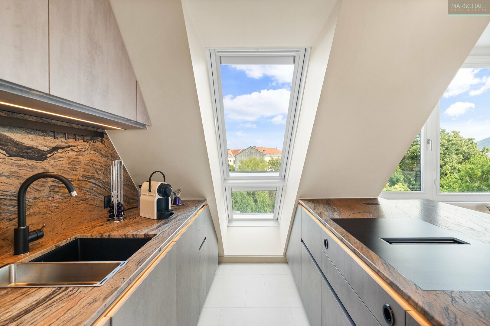 Thumbnail von 2-Zimmer-Penthouse in ERSTBEZUGS-Qualität mit Terrasse und Garage in Toplage