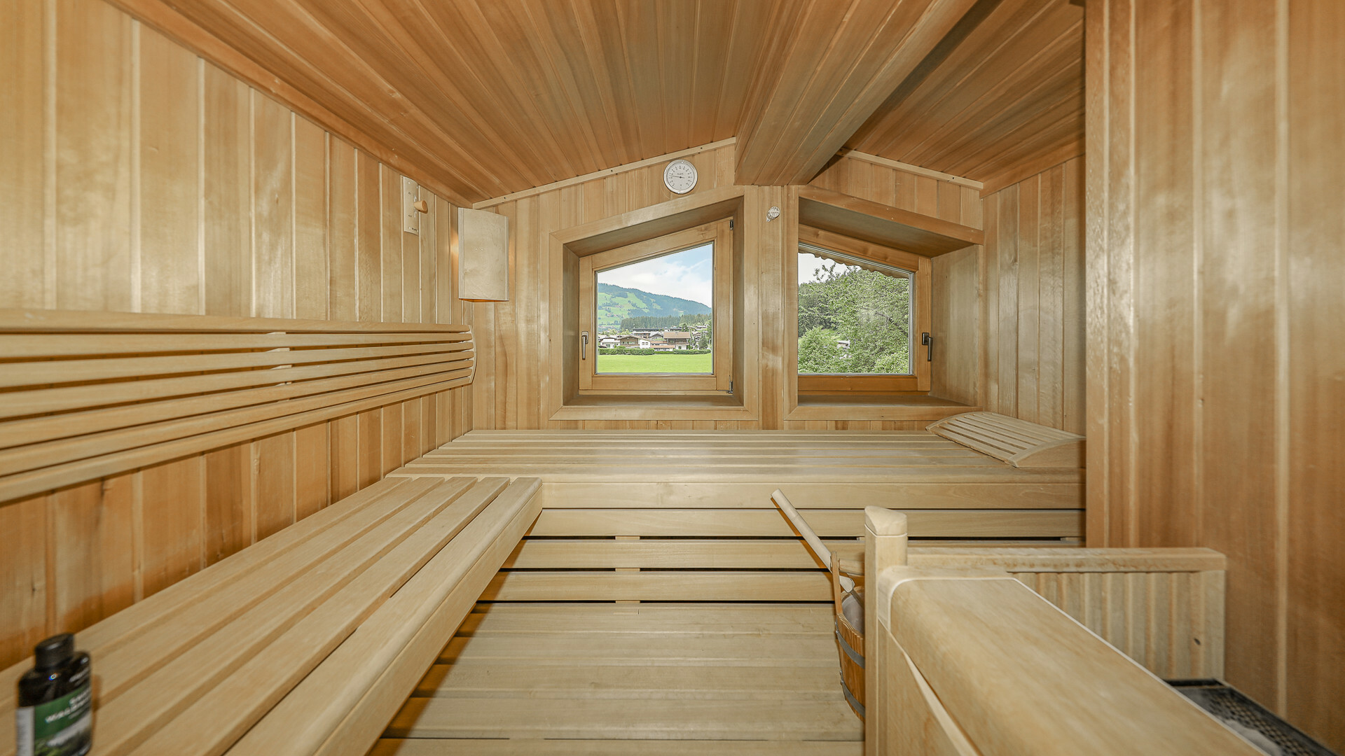 Thumbnail von Luxuriöse Dachgeschoss-Maisonette in sonniger Ruhelage