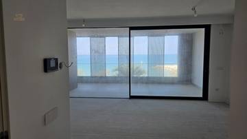 Thumbnail von Modernes Penthouse mit Dachterrasse in der 1. Reihe zum Meer