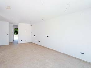 Thumbnail von Maisonettewohnung mit Garten und Swimmingpool