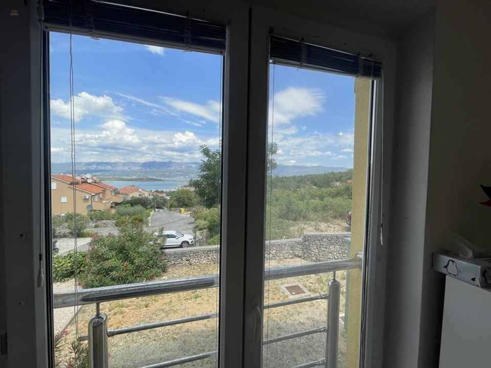 Möblierte Wohnung mit Blick auf das Meer