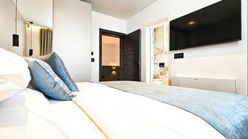 Thumbnail von Villa moderne avec piscine et belle vue sur la mer