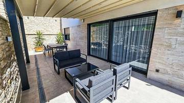 Thumbnail von Villa moderne avec piscine et belle vue sur la mer