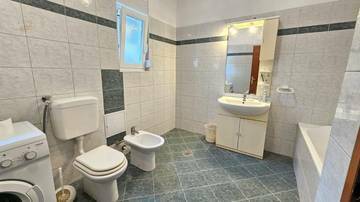 Thumbnail von Erdgeschosswohnung mit großer Terrasse nahe dem Meer