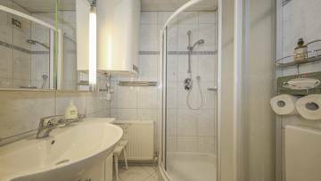 Thumbnail von Renditeobjekt - 3-Zimmerwohnung in zentrumsnaher Ruhelage