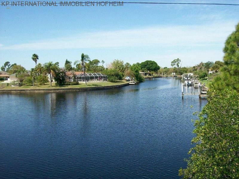 ***Schönes Bauland direkt am Segelboot-Kanal - in Florida***