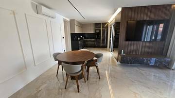 Thumbnail von Moderne Erdgeschosswohnung mit Pool und Garten