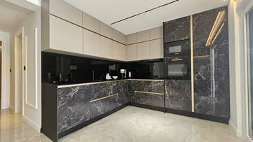 Thumbnail von Moderne Erdgeschosswohnung mit Pool und Garten