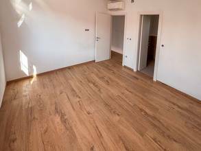 Thumbnail von Mediterrane Ferienhäuser mit Pool und Meerblick