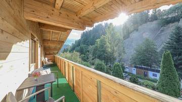 Thumbnail von Großzügiges Mehrfamilienhaus mit 3 Wohnungen