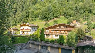 Thumbnail von Großzügiges Mehrfamilienhaus mit 3 Wohnungen