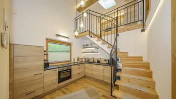 Thumbnail von Großzügiges Mehrfamilienhaus mit 3 Wohnungen