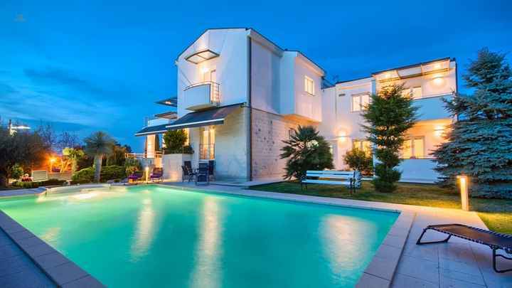 Mediterrane Villa nahe dem Meer, Region Pula