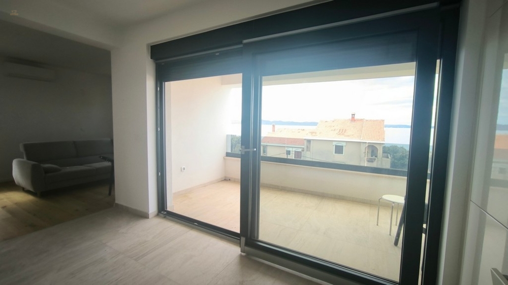 Thumbnail von Modernes Penthouse mit Dachterrasse und Panorama-Meerblick