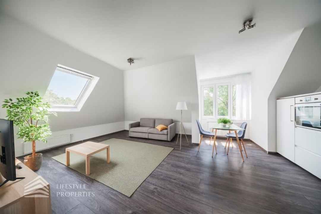Dachgeschosswohnung mit Grünblick – 3 Zimmer im 18. Bezirk
