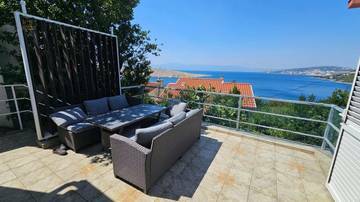 Thumbnail von Haus mit zwei Wohnungen - zur Renovierung