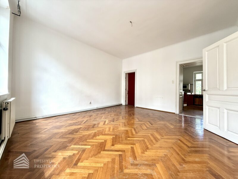 Thumbnail von Helle Wohnung mit Balkon auf ganzer Etage zzgl. Rohdachboden, Nähe Einsiedlerpark