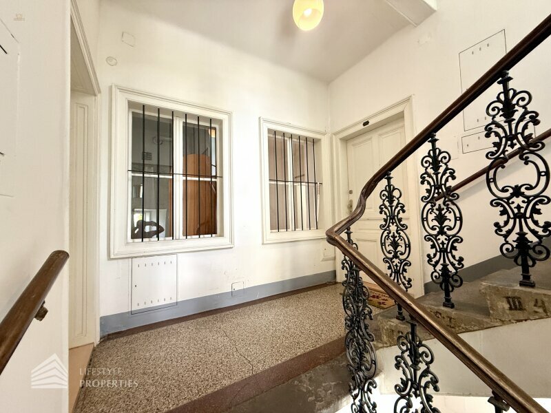 Thumbnail von Helle Wohnung mit Balkon auf ganzer Etage zzgl. Rohdachboden, Nähe Einsiedlerpark