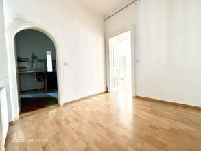 Thumbnail von Helle Wohnung mit Balkon auf ganzer Etage zzgl. Rohdachboden, Nähe Einsiedlerpark