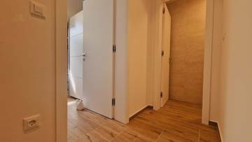 Thumbnail von Moderne Maisonettewohnung mit Garten und Swimmingpool