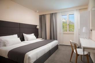 Thumbnail von Moderne Villa mit Panoramablick und In- und Outdoorpool, Makarska Riviera