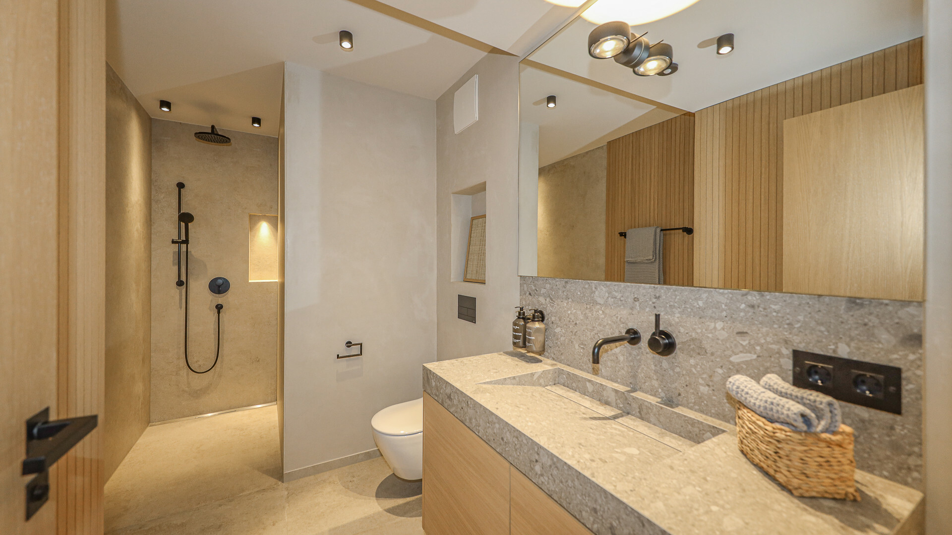 Thumbnail von Exklusive Wohnung in historischem Stadthaus